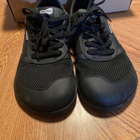 *Like New* Size 42 Realfoot Natural Runner 2 - Widest Toebox on market Zero Drop - Picture 1 of 6